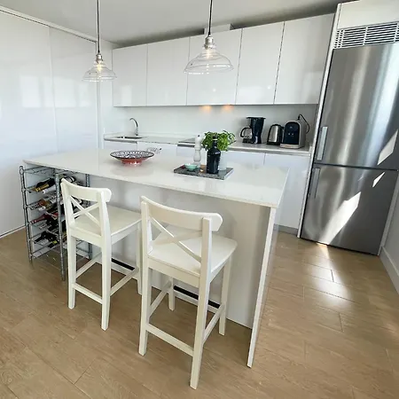 Frontline Duna Apartment *